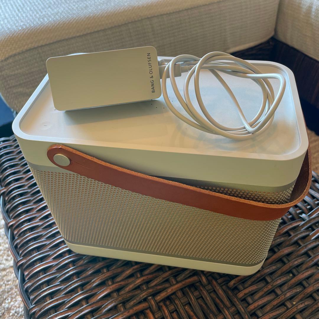 バンドアンドオルフェン　BEOLIT 20 ブルートゥースポータブルさスピーカー