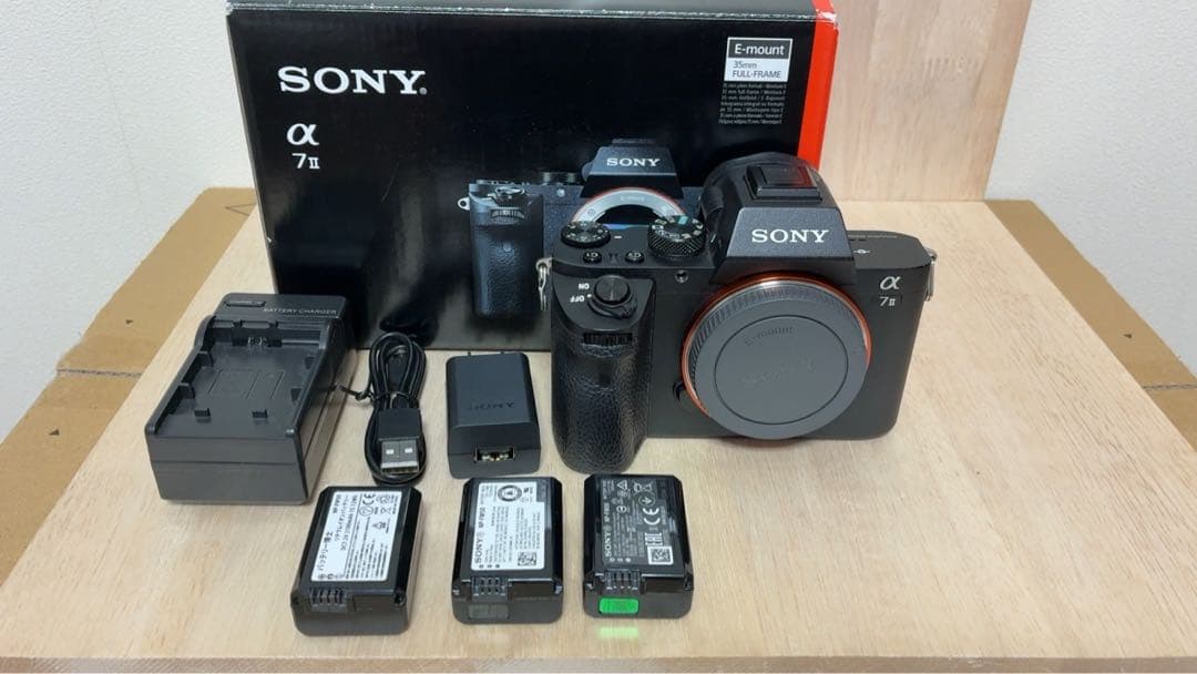 SONY α7 II （充電器＆バッテリー3個付) シャッター回数5946