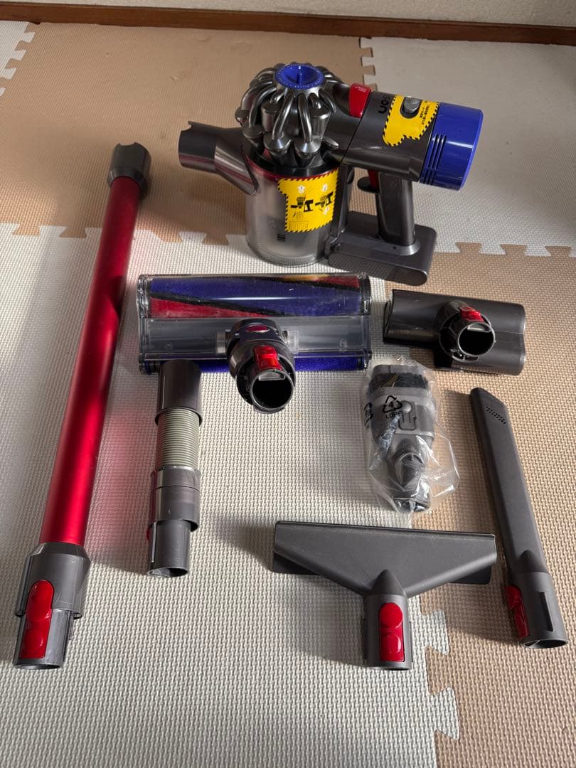 Dyson SV10掃除機 本体と付属品