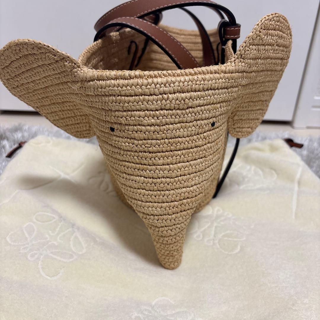 LOEWE エレファント バスケット スモール（ラフィア&カーフ）