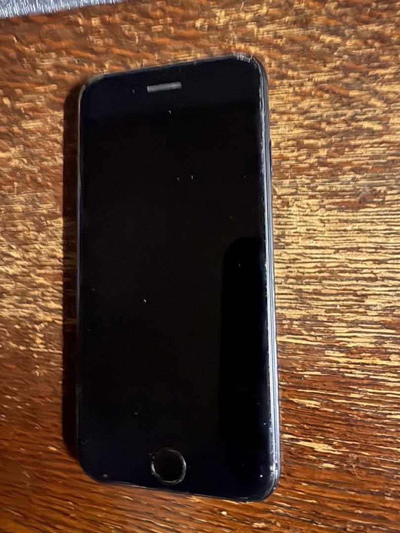 iPhone SE (第2世代) ブラック 128GB 背面割れ SIMフリー