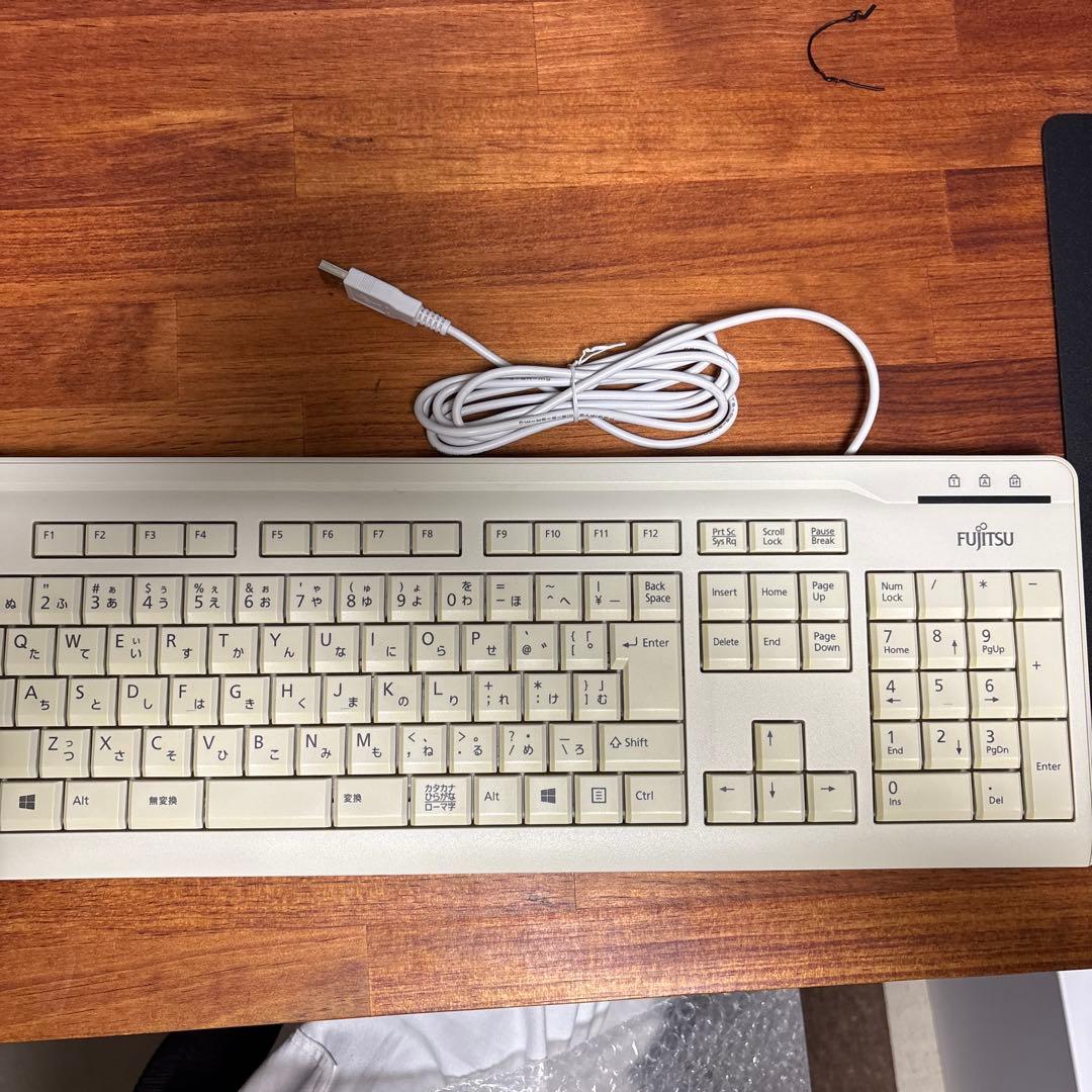 ばいにおんFujitsu ESPRIMO D588/TX デスクトップPC