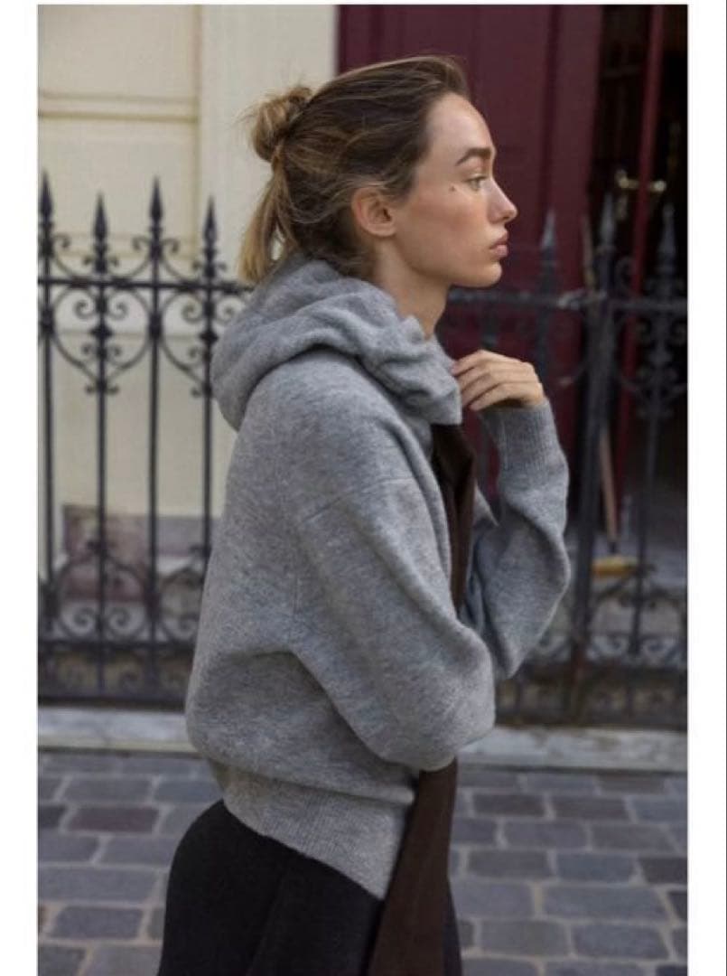 完売品⭐︎ZARA コントラストドローストリングフーディ S ミディアムグレー