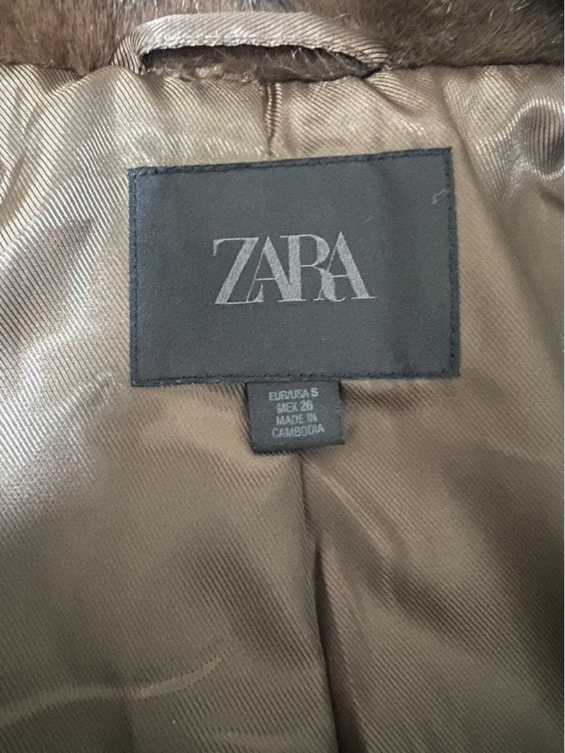 ZARA フェイクファートグルボタンショートコート Sサイズ