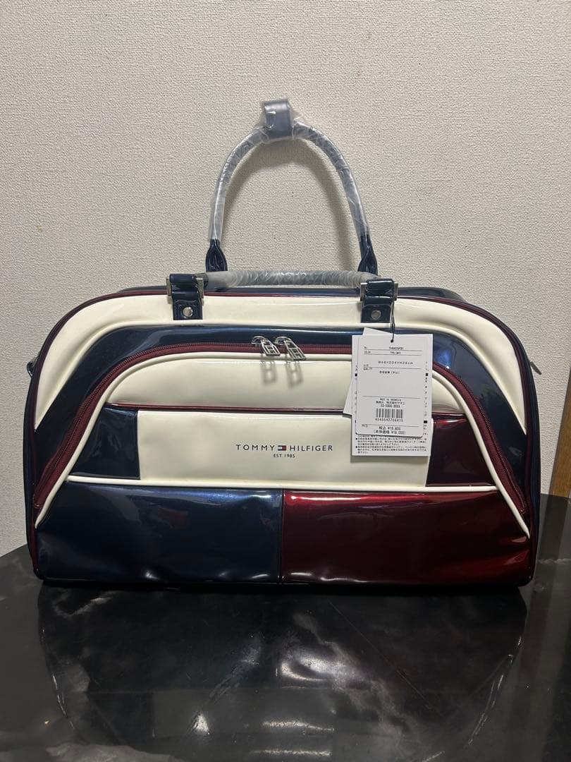 トミーヒルフィガー エナメルボストン　新品未使用品
