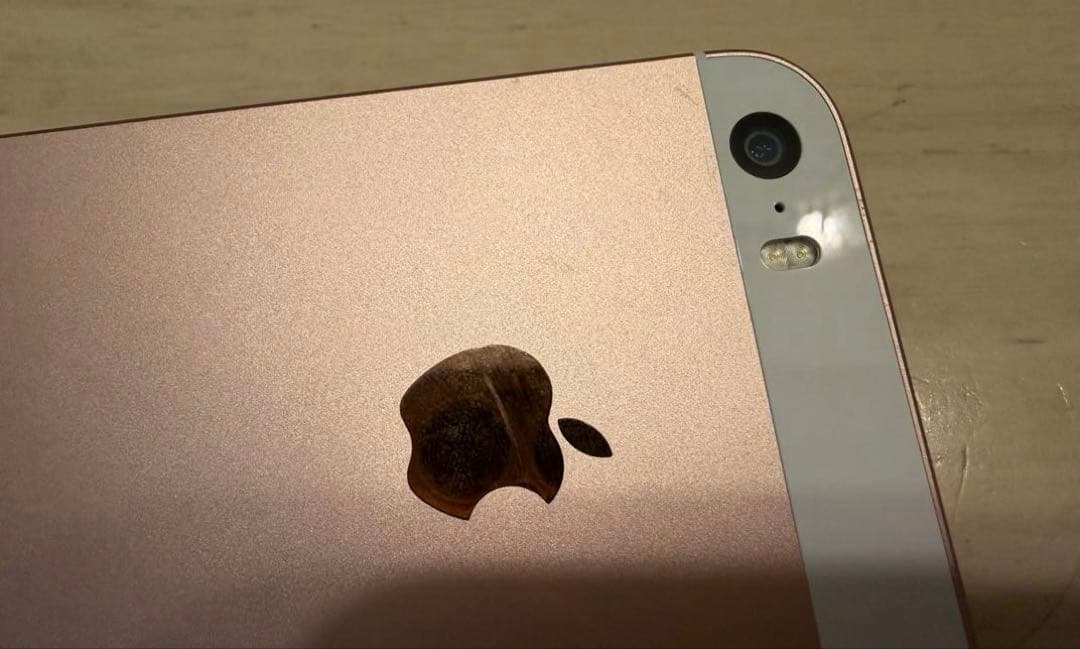 Apple iPhone SE初代　128GB 美品　SIMフリー ケーブル付