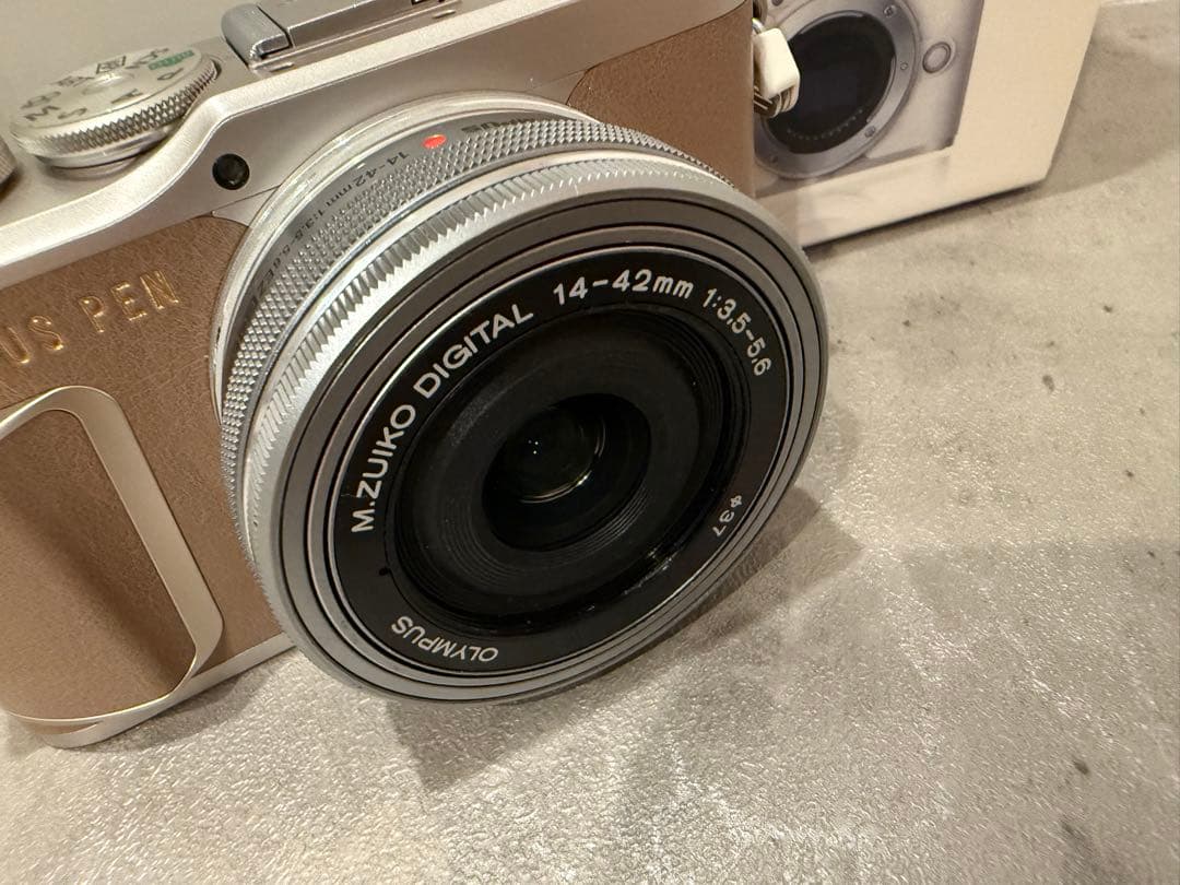 OLYMPUS PEN E-PL10 カメラ
