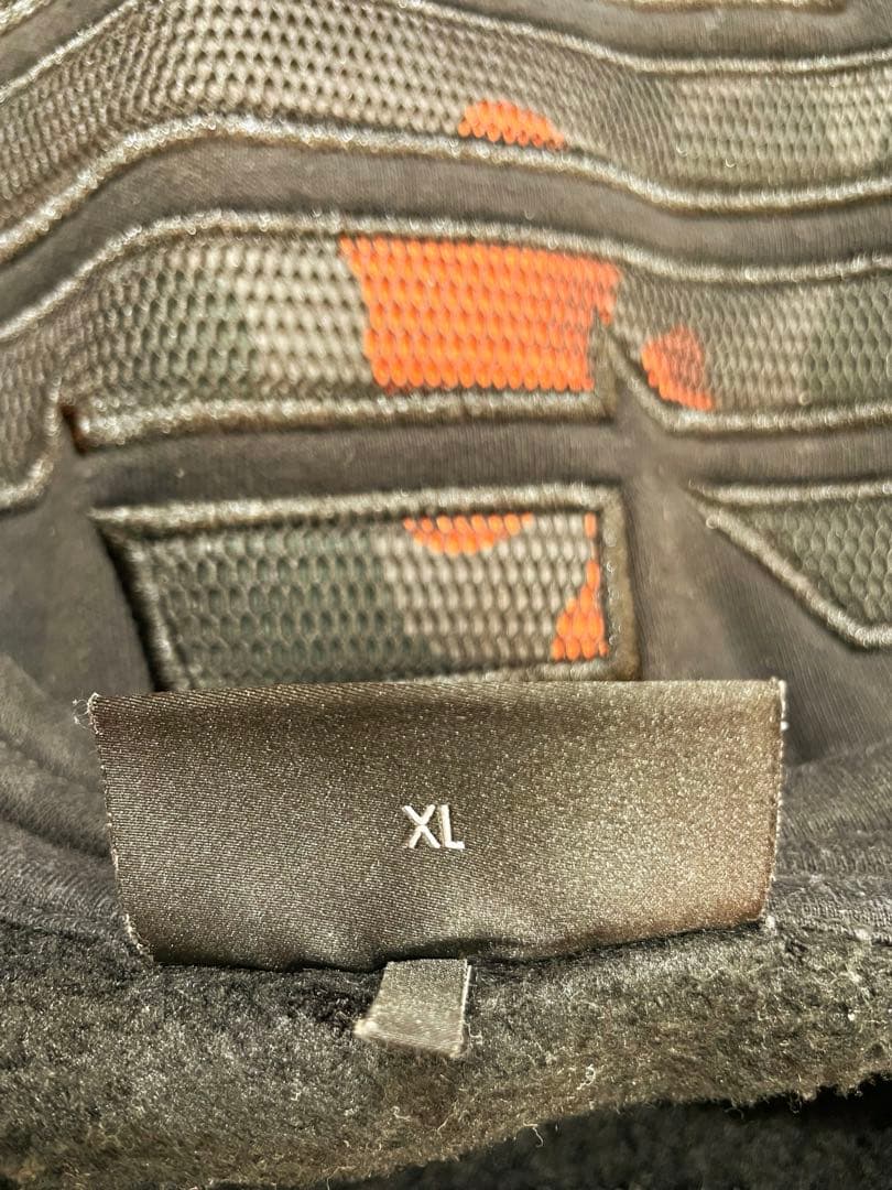 m*7様 EMPORIO ARMANI 黒トレーナー サイドジッパー XL レッ