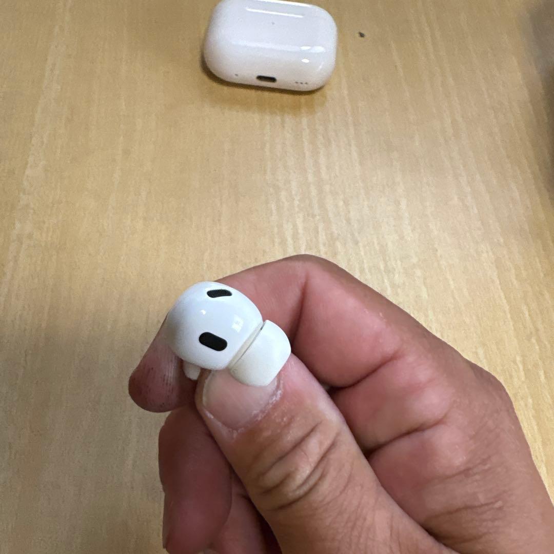 AirPods Pro第二世代　タイプC本体 ホワイト 充電ケース付き