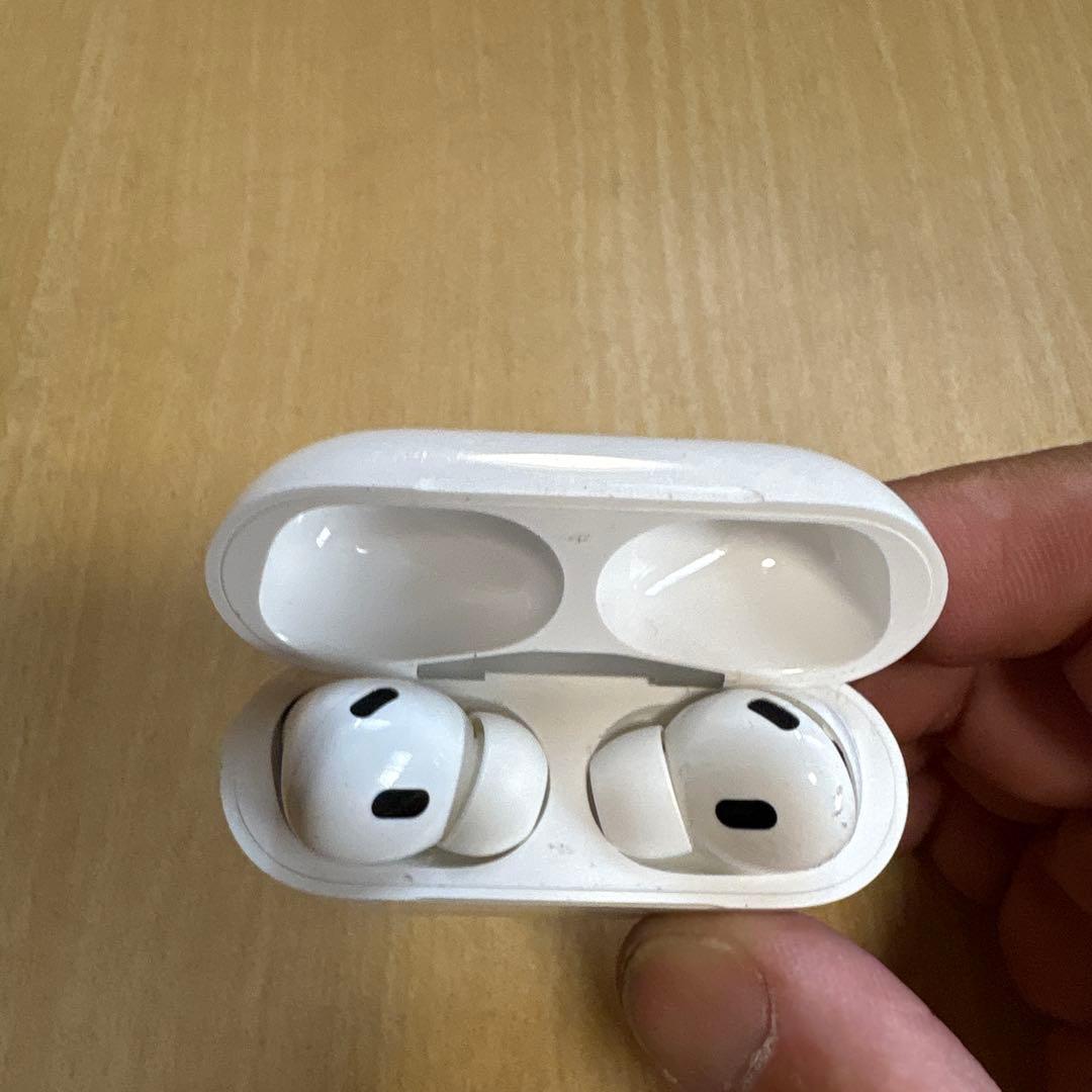 AirPods Pro第二世代　タイプC本体 ホワイト 充電ケース付き