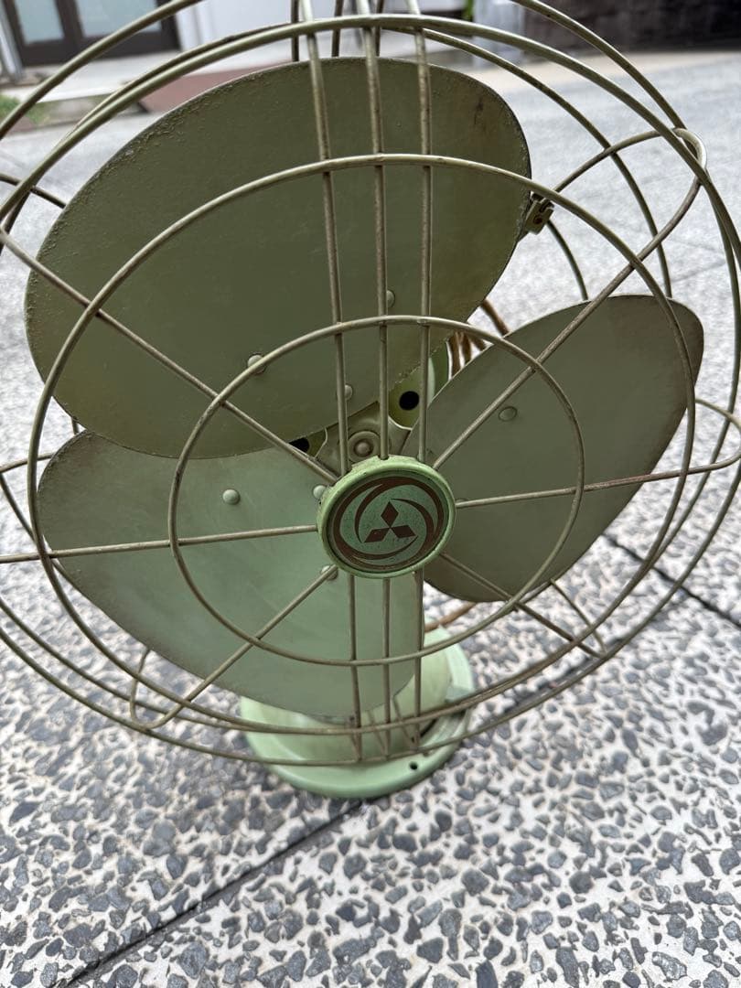 日*1様 三菱電機製の古い レトロ 卓上扇風機 グリーン 3枚羽アンティーク