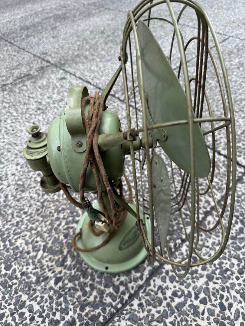 日*1様 三菱電機製の古い レトロ 卓上扇風機 グリーン 3枚羽アンティーク