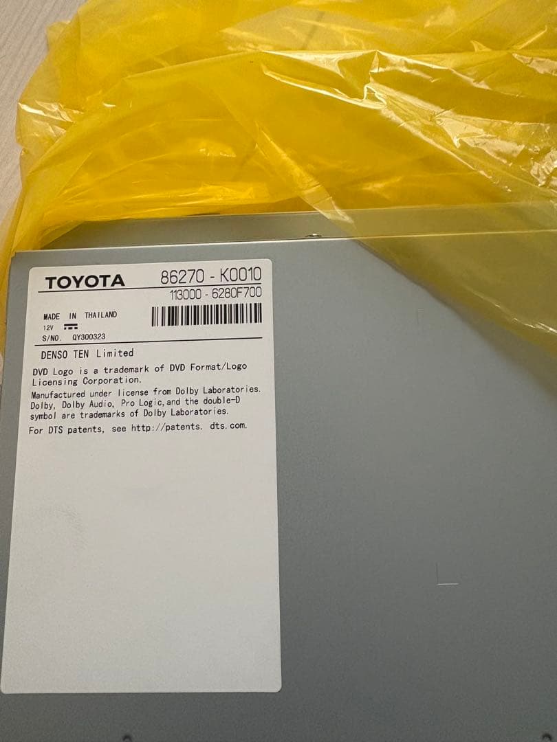 トヨタ純正CD.DVD プレーヤー 86270-K0010 新品未使用品