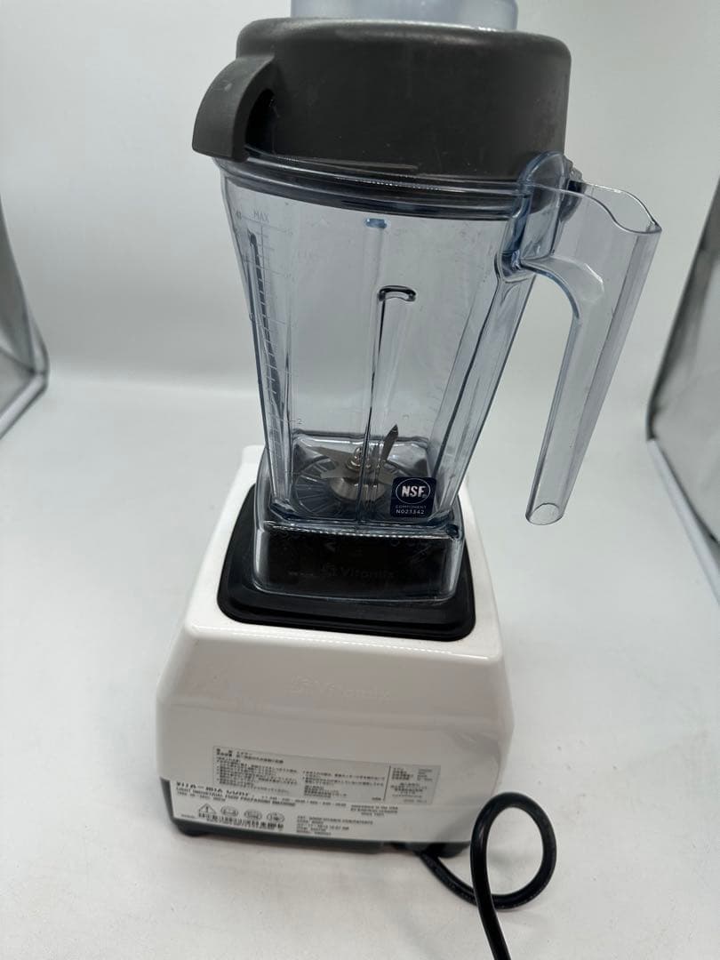 @ Vitamix バイタミックス　ミキサー　VM0202 ホワイト　付属品有り