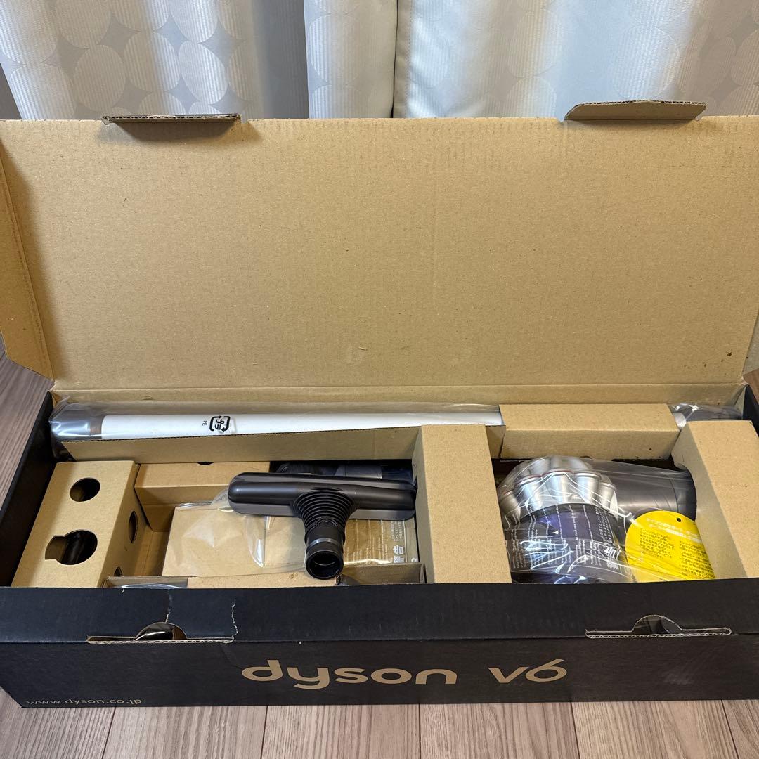 新品・未使用品　Dyson V6 スティッククリーナー SV07