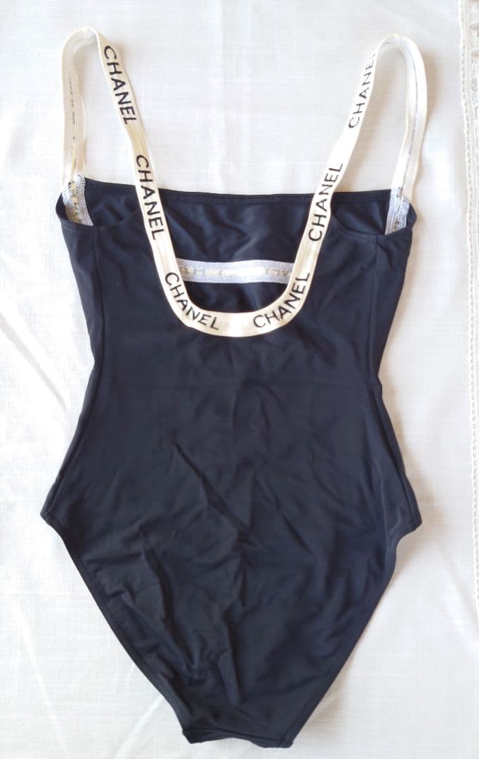 CHANEL ロゴ入りスイムスーツ　ブラック