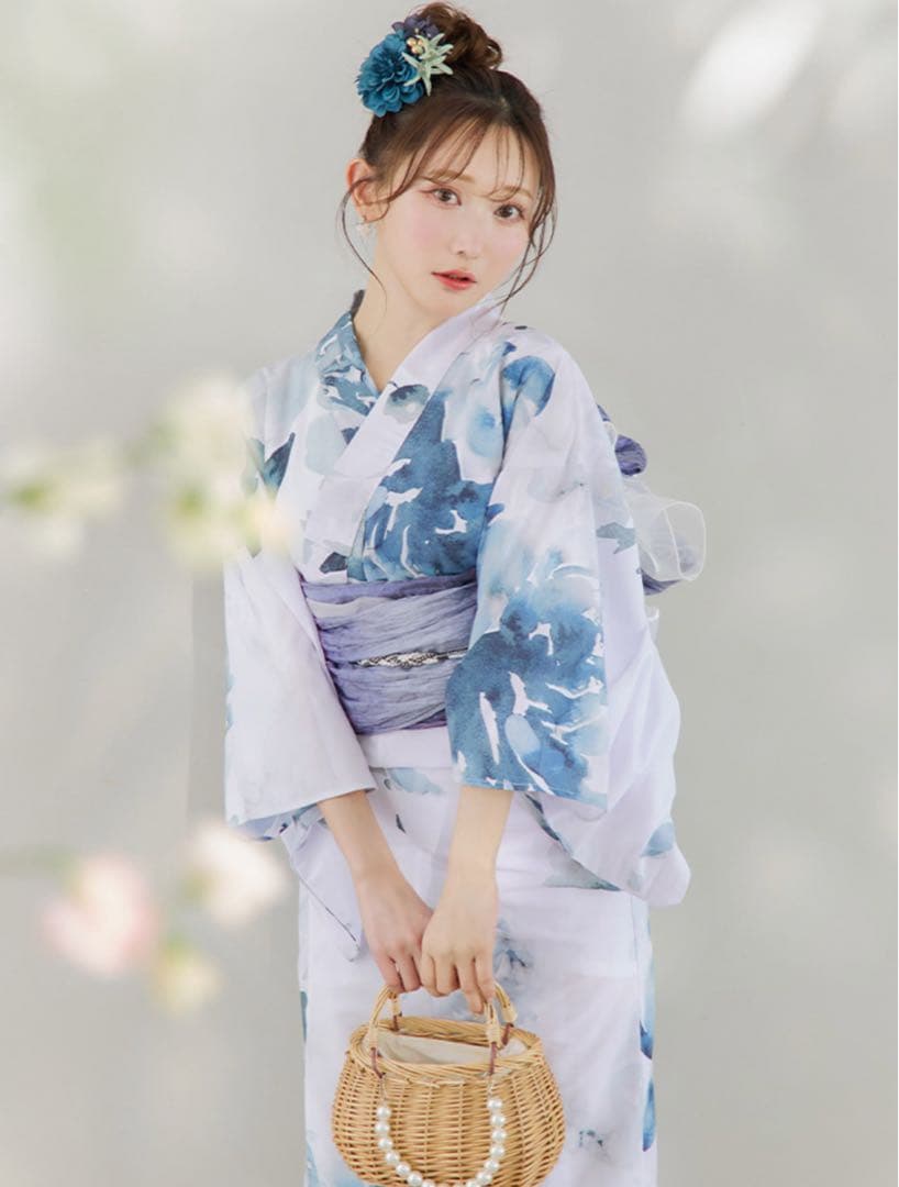 青い花柄 浴衣・帯・下駄セット　JEWELS