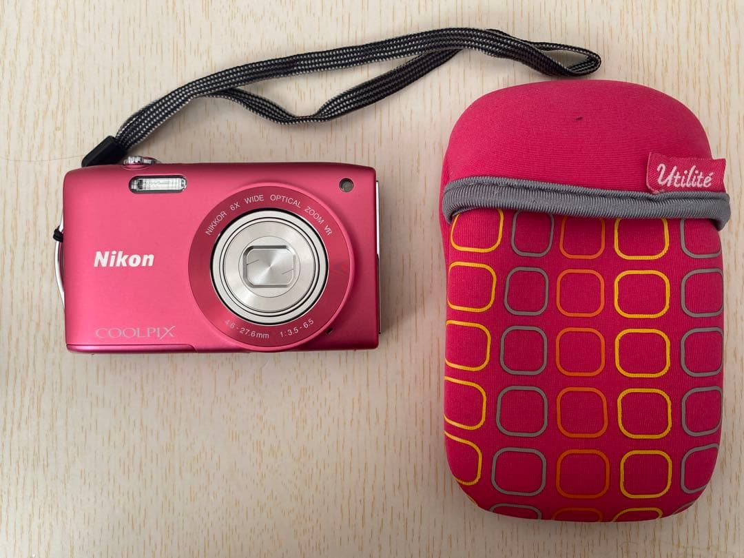 Nikon COOLPIX S3300 ピンク 本体と付属品