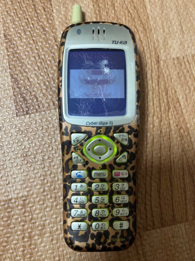 動作確認済み！浜崎あゆみ 携帯 TU-KA TT03 ヒョウ柄 ガラケー y2k