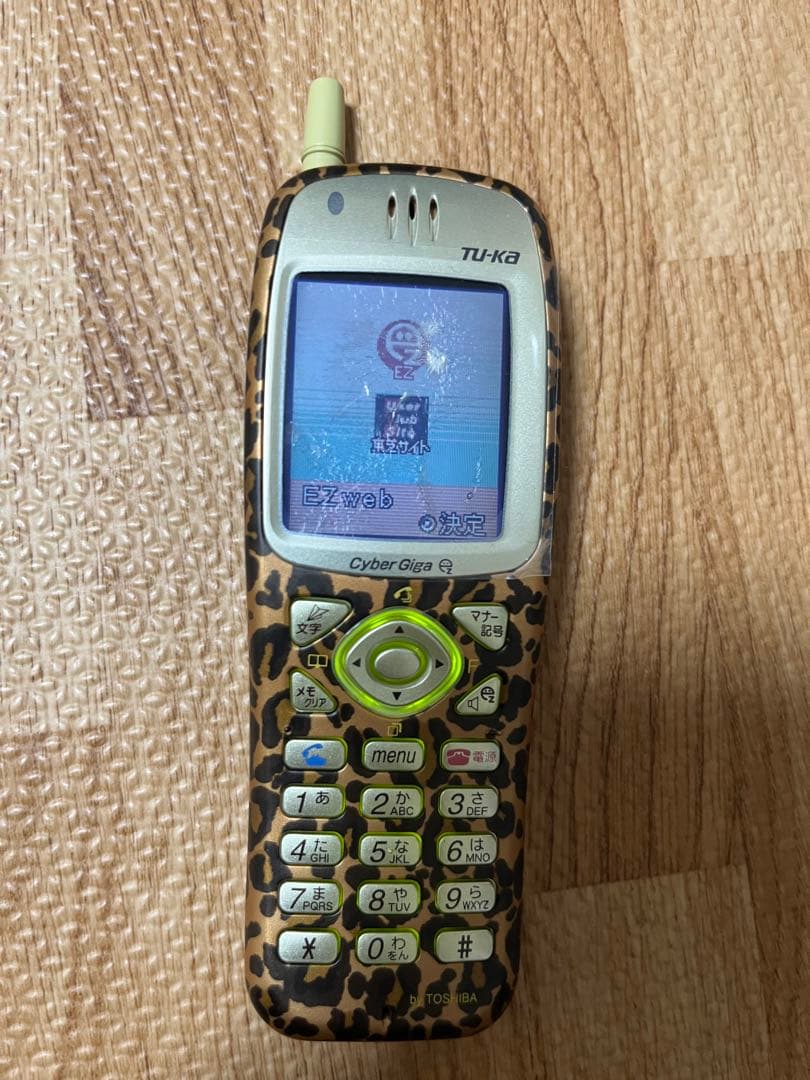動作確認済み！浜崎あゆみ 携帯 TU-KA TT03 ヒョウ柄 ガラケー y2k