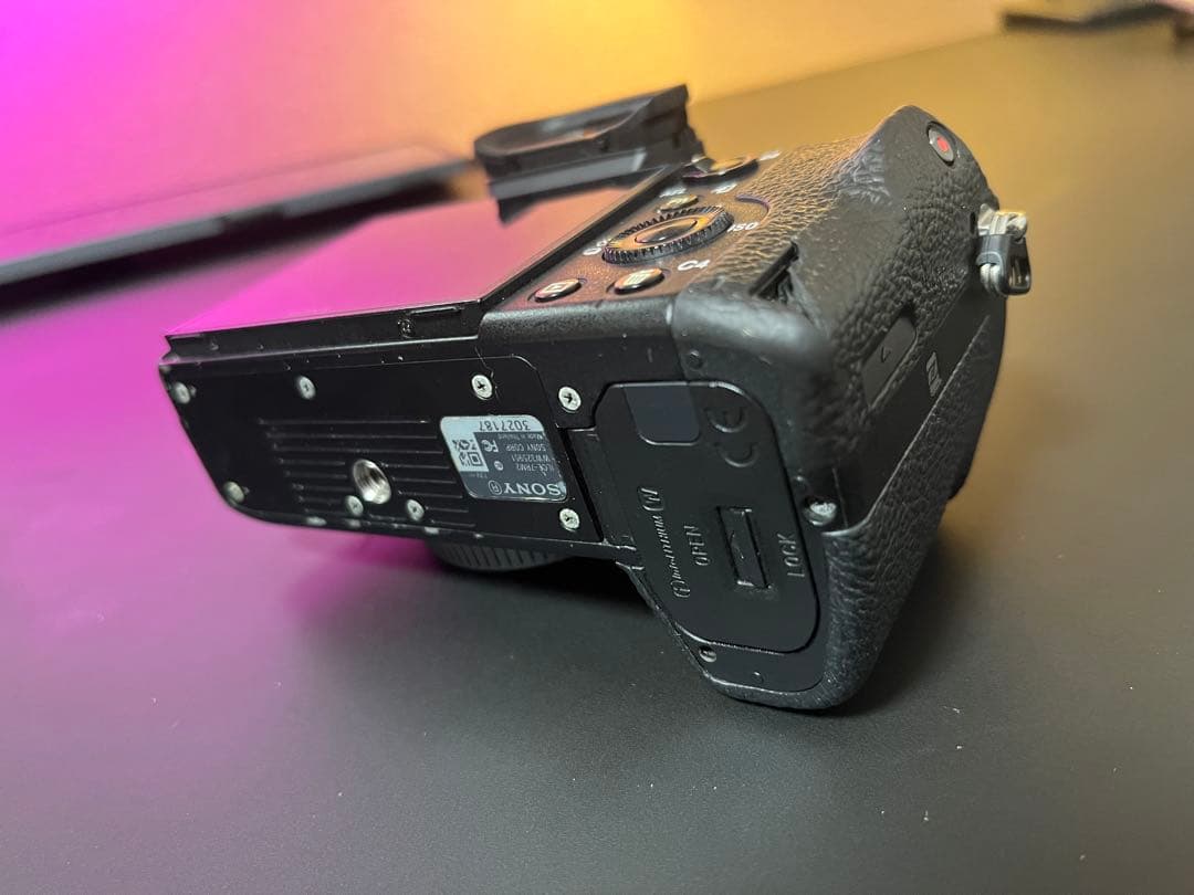 SONY α7RⅡ 本体 + バッテリー5個 + 充電器2個　SDカード64GB