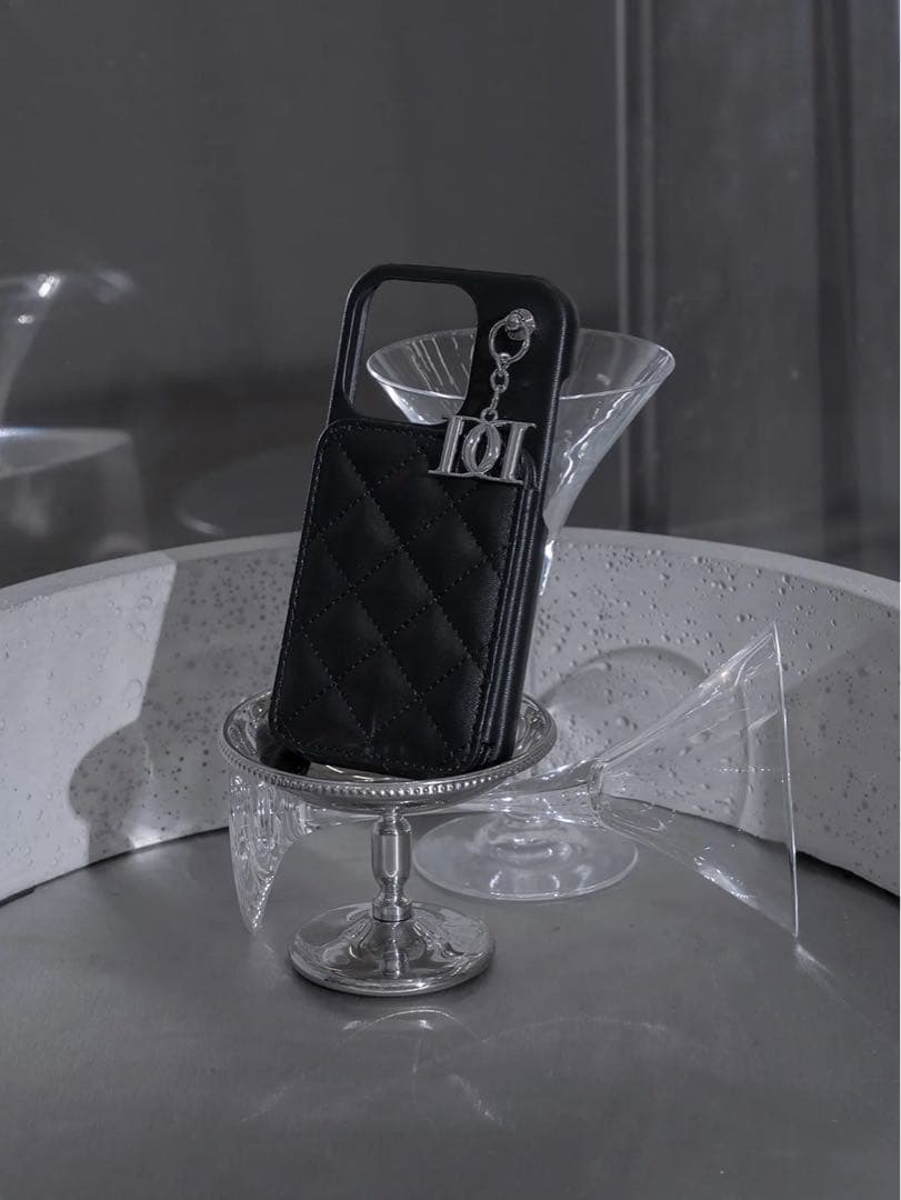 キルティングミラーDDチャームiPhoneケース 16pro ブラック