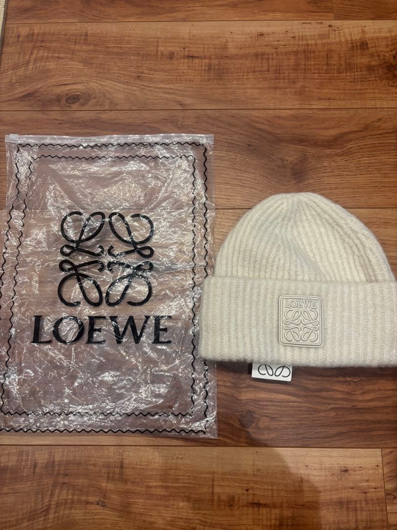 【新品・未使用】LOEWEニット帽/ロエベ