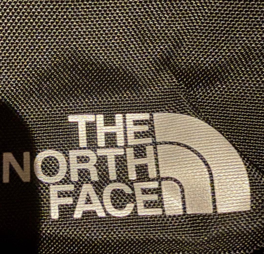 【新品タグ付】ノースフェイスシャトルデイバッグ　24Ｌ