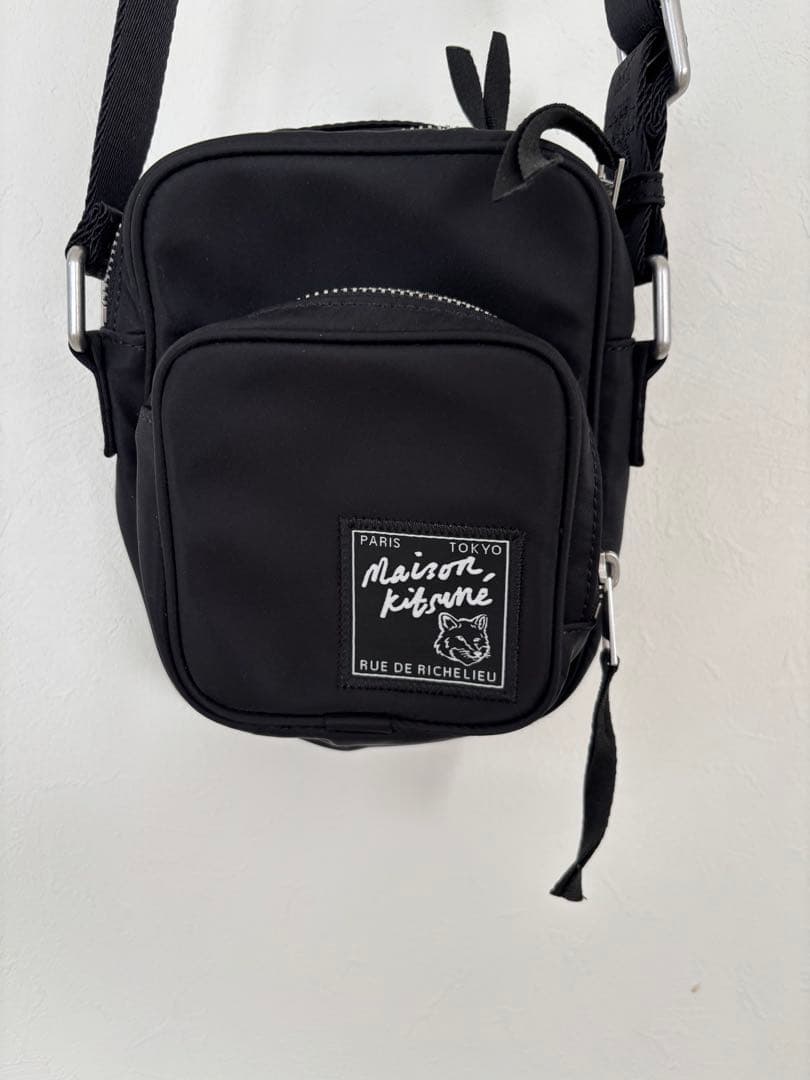 メゾンキツネショルダーポシェット