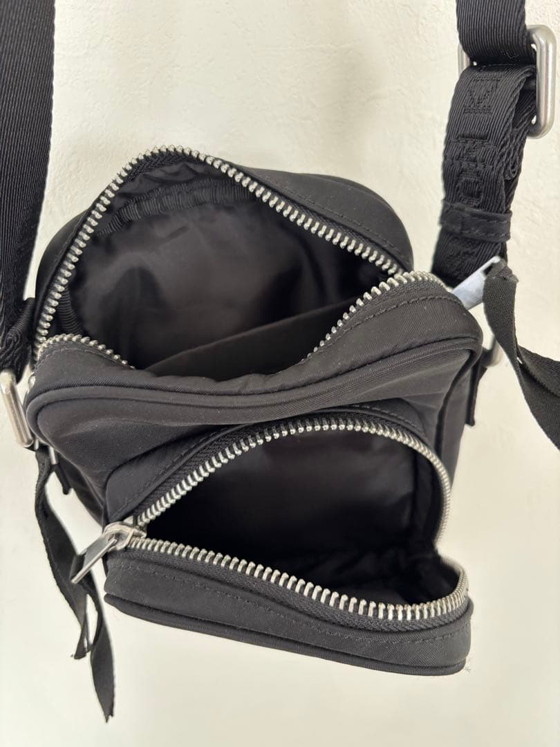 メゾンキツネショルダーポシェット