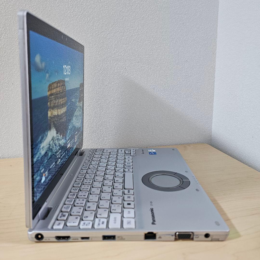 Panasonic CF-QV1／Core i5 11世代・16GB／LTE内蔵