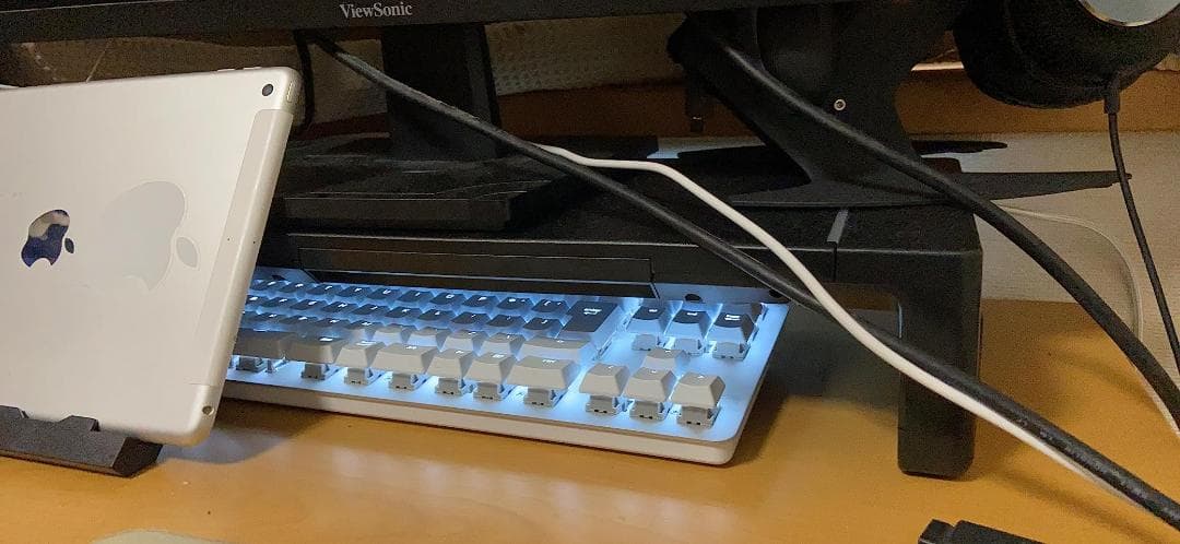 ☆モニター台 USB2.0/3.0データ転送付き 充電付き 折りたたみ可能