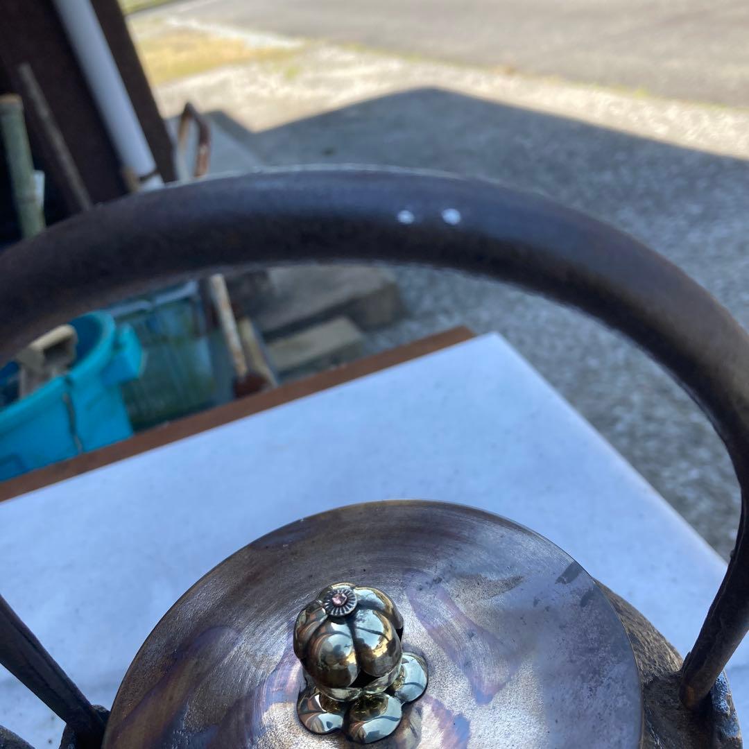 龍文堂梅花銀象嵌入り鉄瓶