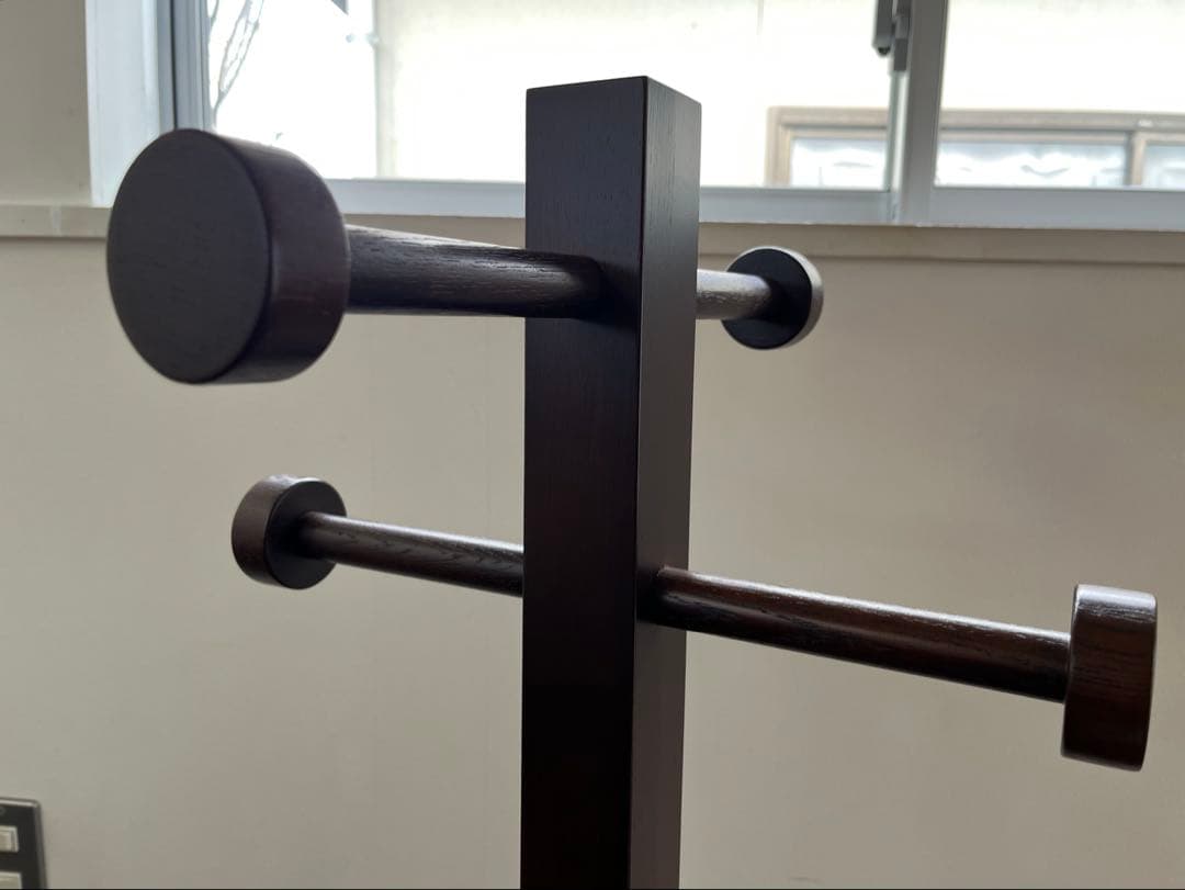 イトーキ　コートハンガー　8.5万　北欧スタイル　ポールハンガー　モダンリビング