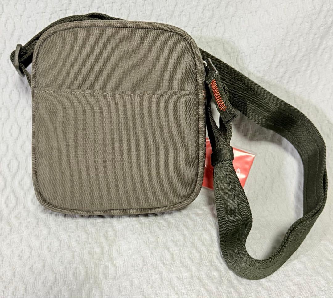 新品タグ付　DIESEL ショルダーバッグ カメラバッグ　カーキグリーン