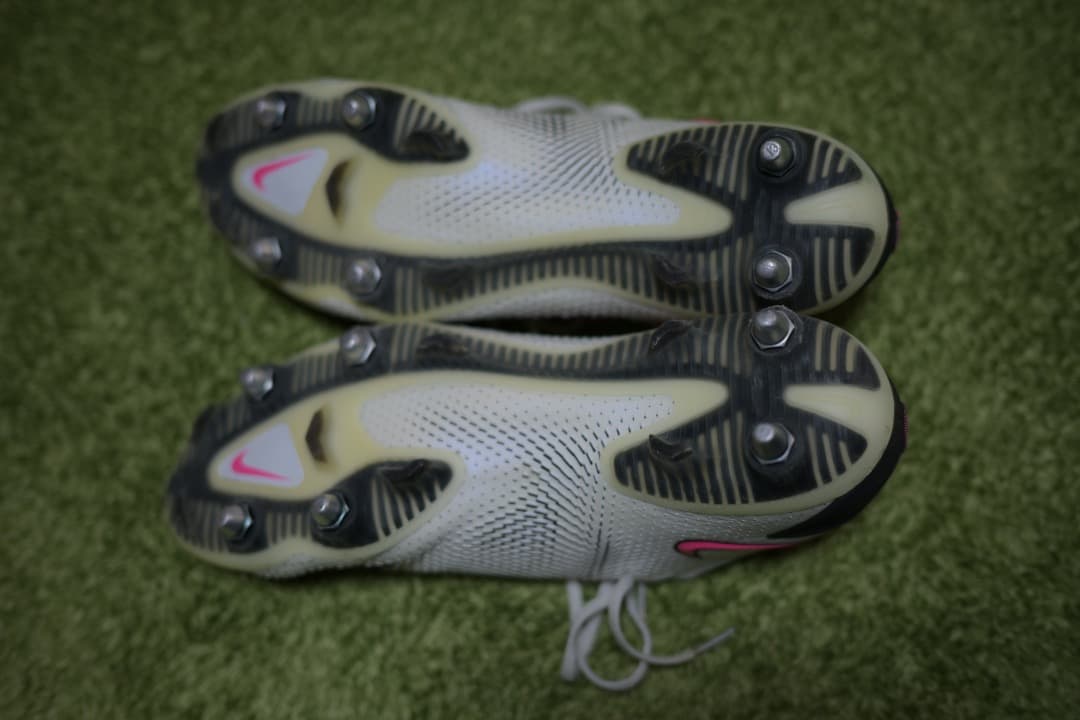 Nike ファントムGT SG PRO ホワイト/ピンク　28.5cm