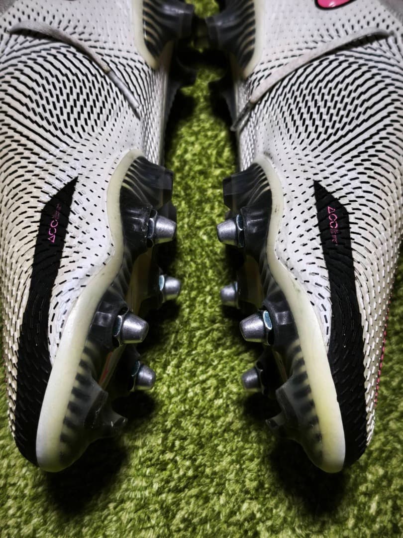 Nike ファントムGT SG PRO ホワイト/ピンク　28.5cm