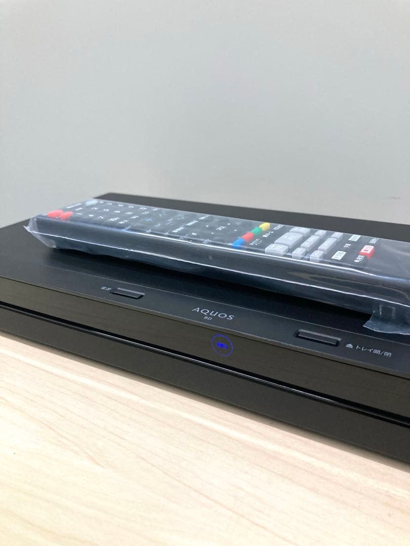 めっちゃ綺麗　リモコン新品　シャープ　AQUOS ブルーレイ　BD-NW510