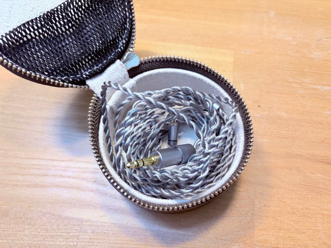 Moondrop 水月雨　ARIA2 真紅