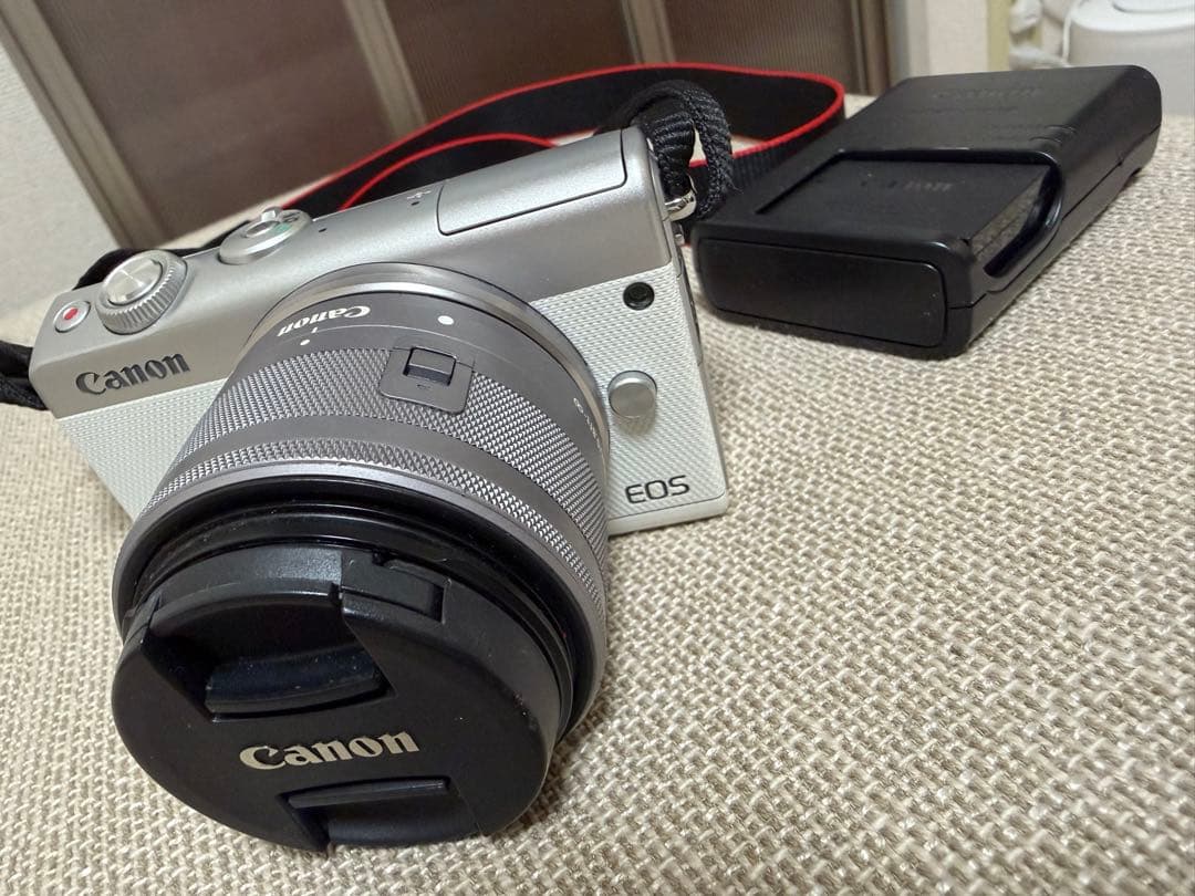 CANON EOS M100 ミラーレス一眼カメラ