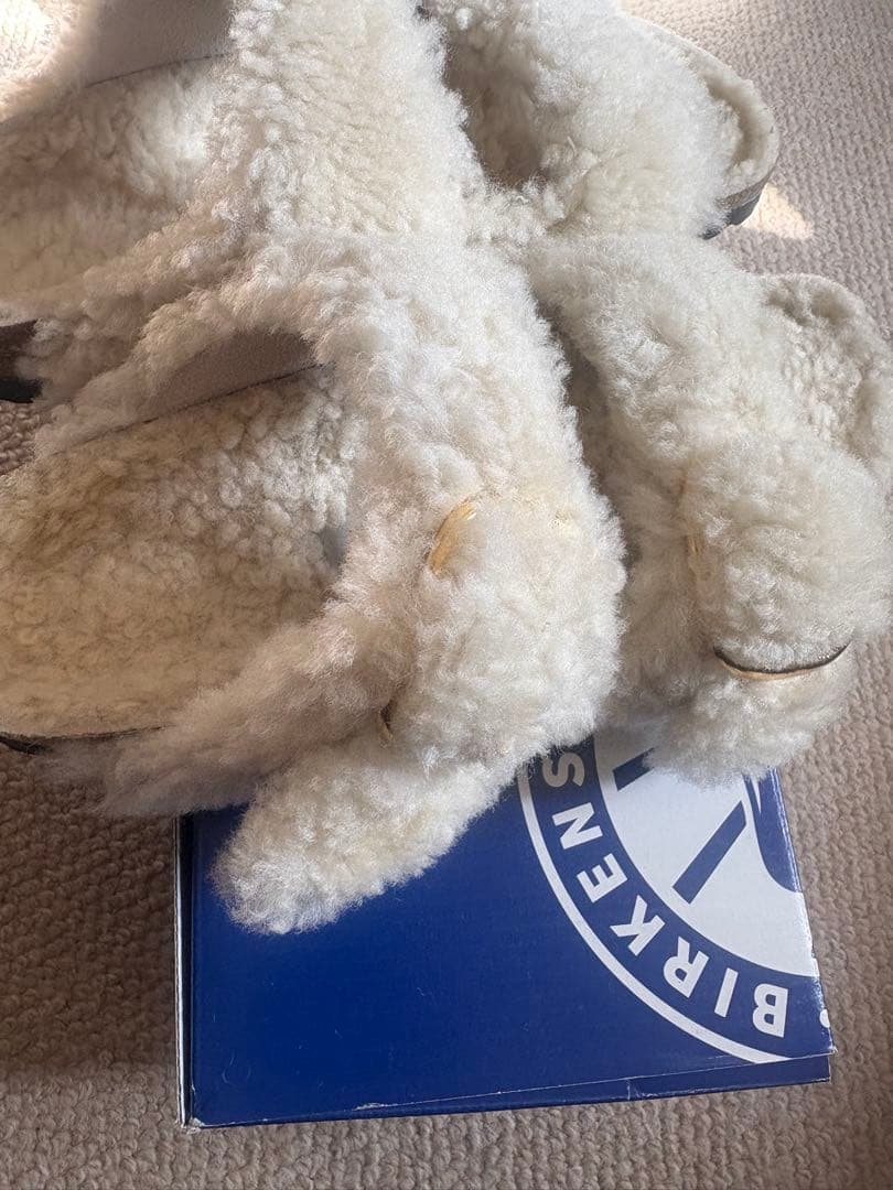 BIRKENSTOCK ホワイトファーサンダル　アリゾナ　新品37 24センチ