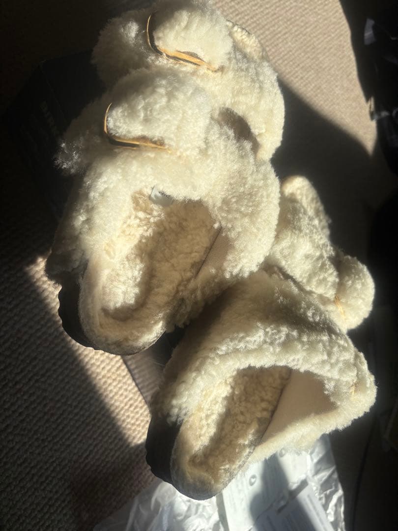 BIRKENSTOCK ホワイトファーサンダル　アリゾナ　新品37 24センチ