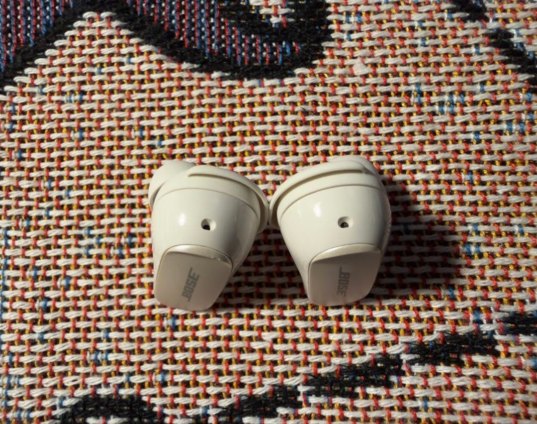 【超美品】BOSE QuietComfort Earbuds II ホワイト