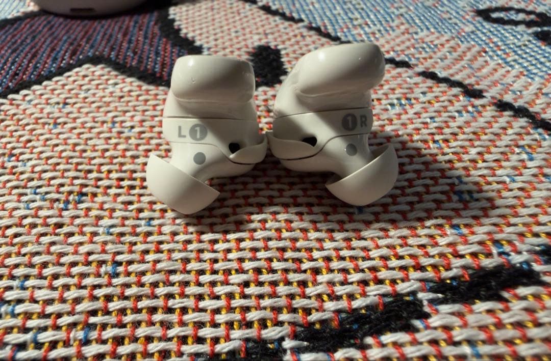 【超美品】BOSE QuietComfort Earbuds II ホワイト