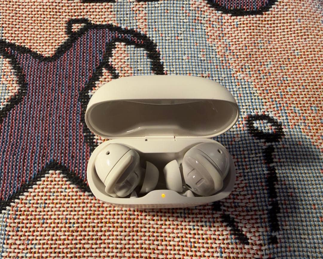 【超美品】BOSE QuietComfort Earbuds II ホワイト