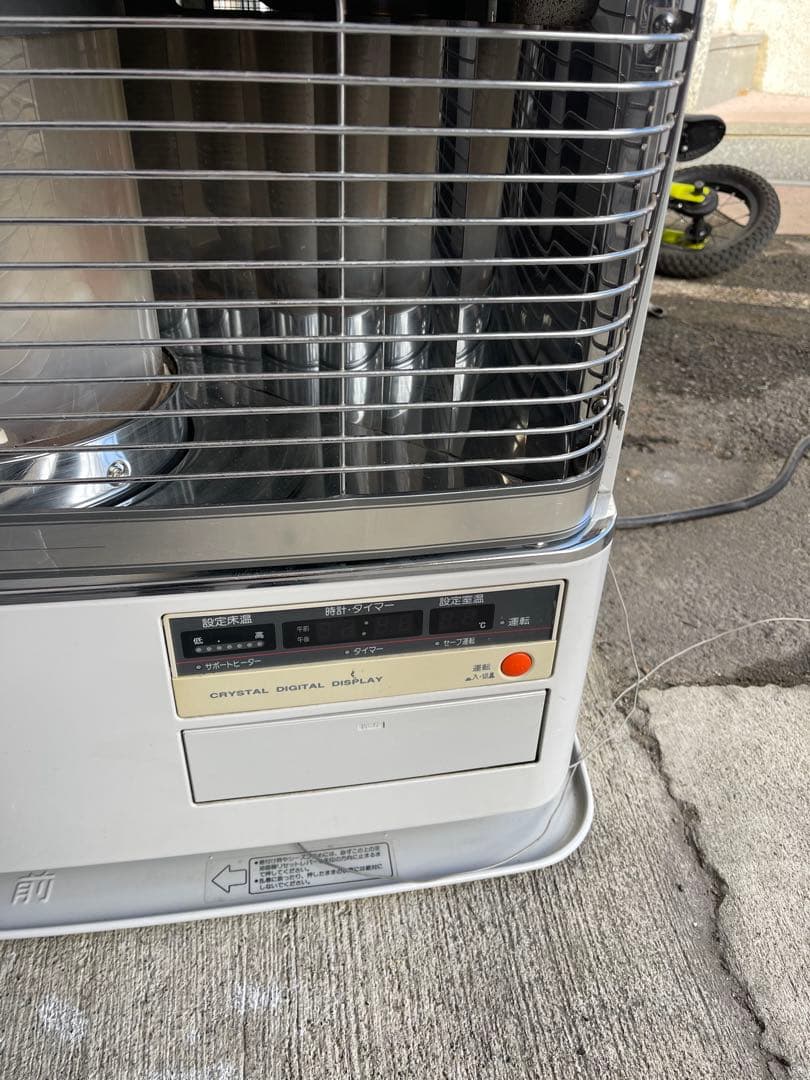 サンポット煙突式床暖対応石油ストーブ品番「UFH‐F70PR4』00年式中古品！