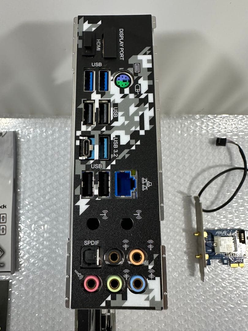 ASRock B550 STEEL LEGEND マザーボード　オマケ付き