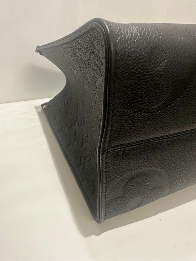 Louis Vuitton ブラック オンザゴーMM