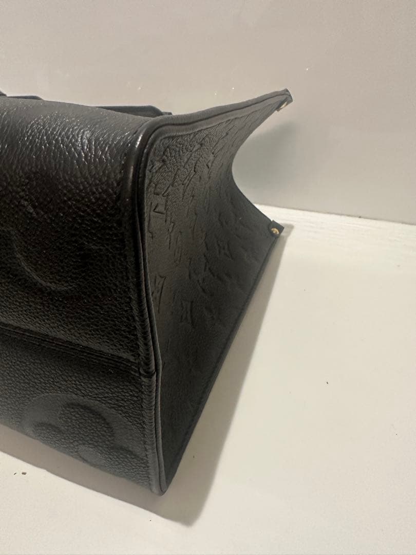 Louis Vuitton ブラック オンザゴーMM