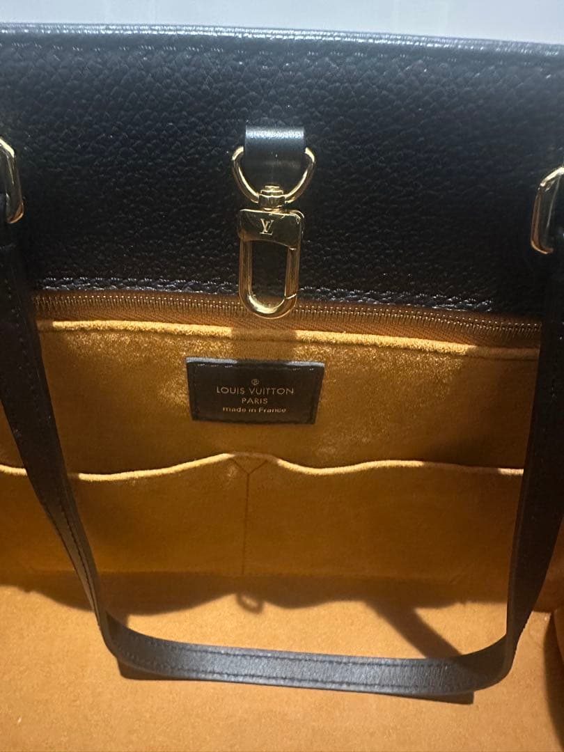 Louis Vuitton ブラック オンザゴーMM